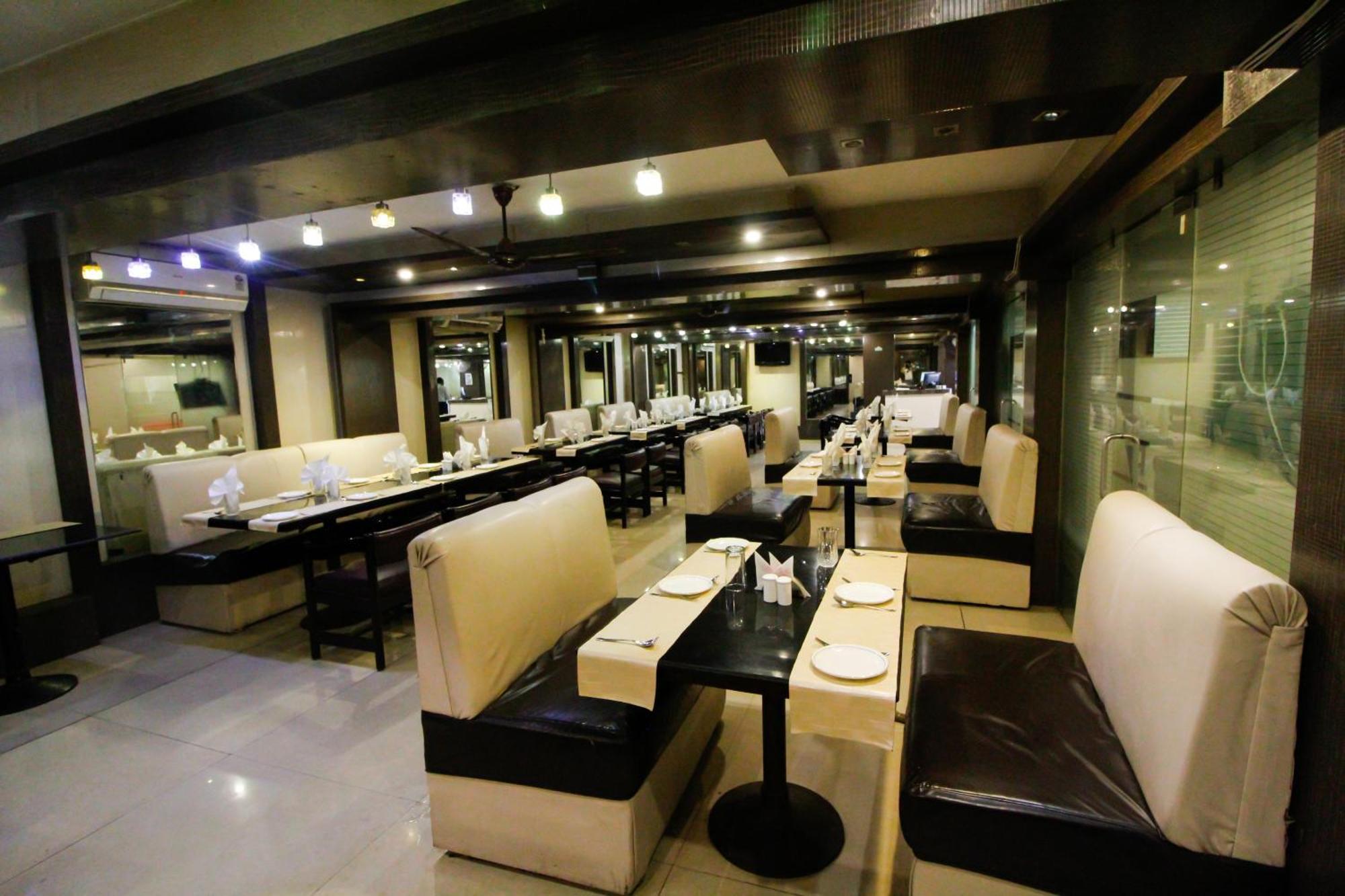 Hotel Rishi Regency Jabalpur Exterior foto
